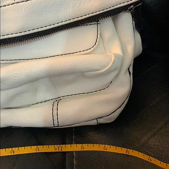 Gorgeous Leather Bag - Picture 7 of 10